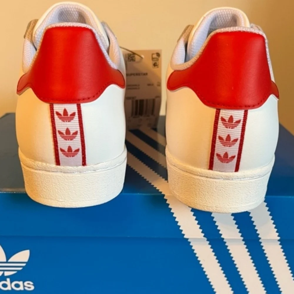 Men's Adidas Superstar Men's Sneakers - Cloud White and Scarlet - Picture 4 of 5